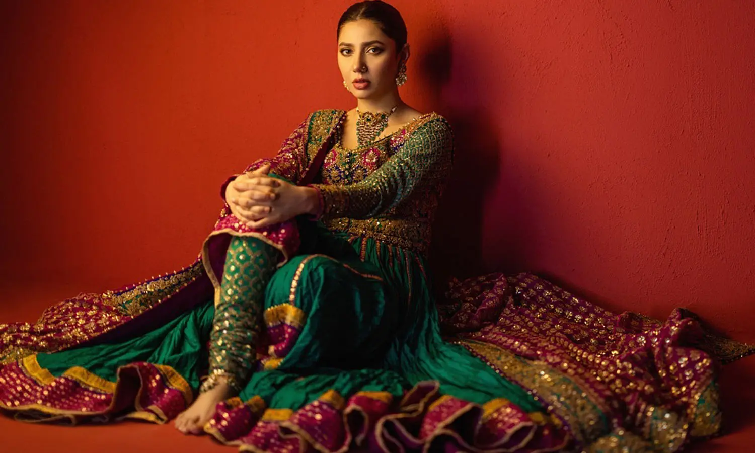 Mahira Khan's Stunning Post-Marriage Photo Shoot Outfits