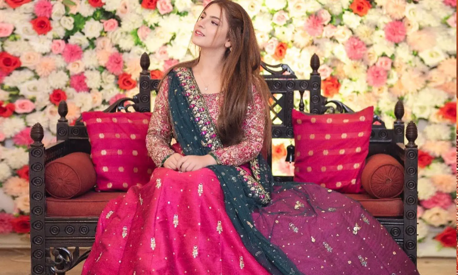 Dananeer Mobeen Wows Fans in a Gorgeous Pink Lehenga