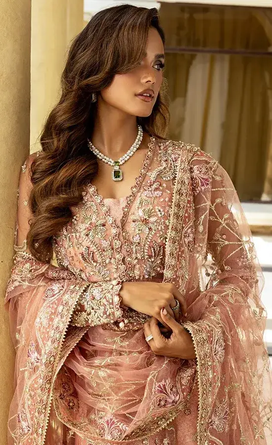 Peach-Lehenga-For-Wedding-Guestsss-2