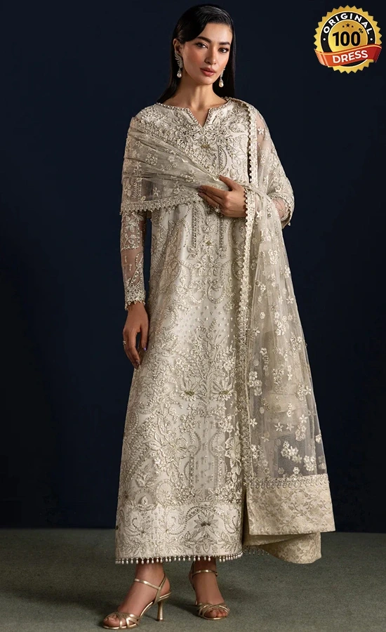 White Indian Suit For Wedding Guests (3) White Indian Suit For Wedding Guests (3)